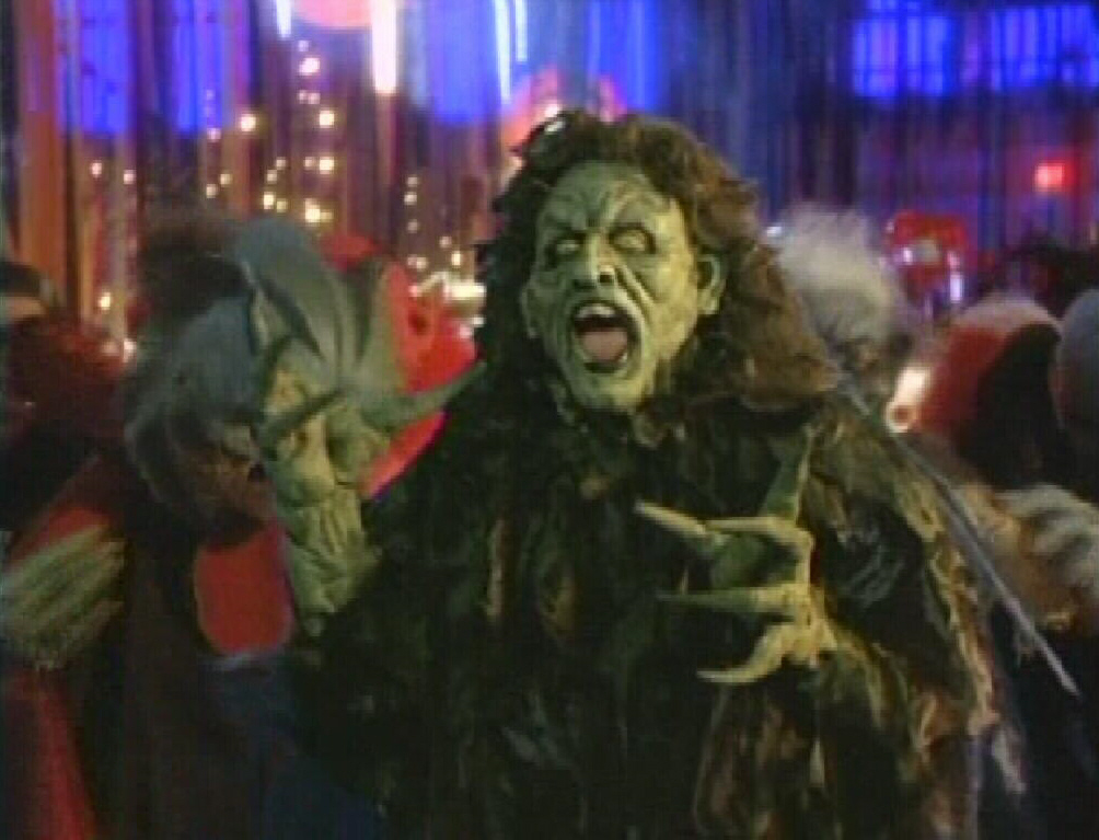 Halloweentown - Taikuuden Kaupunki [1998 TV Movie]